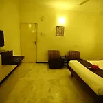 Oyo Rooms Mount Road Us Consulate